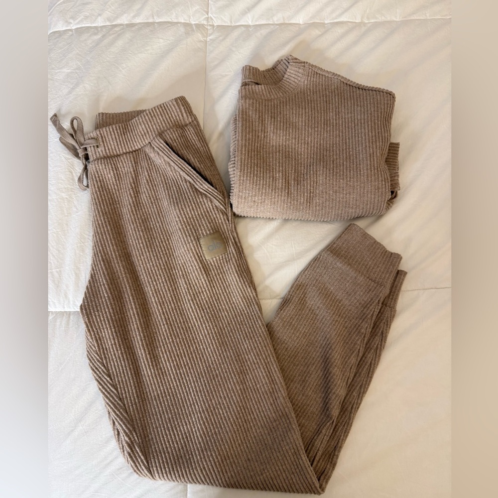 Alo Muse Cozy Ribbed Knit Sweater and Pants Set